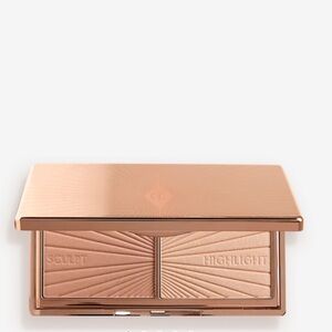 Charlotte Tilbury LIMITED EDITION
MINI FILMSTAR BRONZE AND GLOW
LIGHT TO MEDIUM